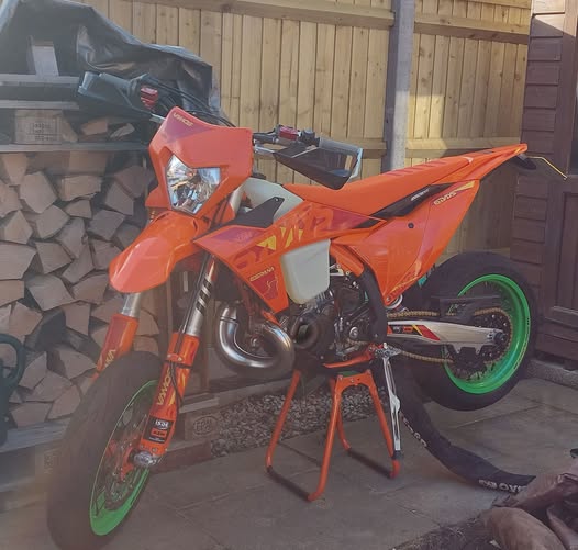 KTM EXC SIX DAYS